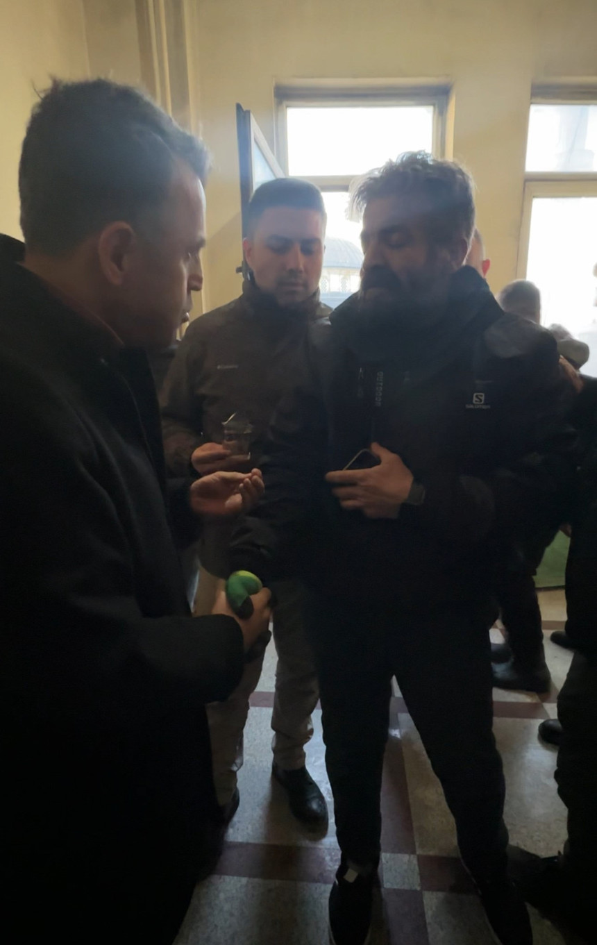 Yüksekova'da intihara kalkışan vatandaşı İlçe Emniyet Müdürü Serkan Gök ikna etti