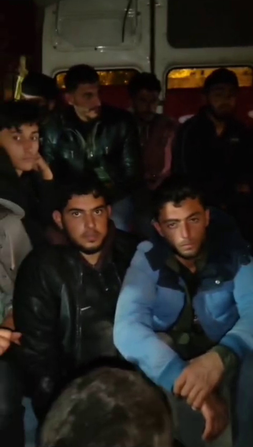 Hatay’da göçmen kaçakçılığı operasyonu! Minibüsü tıka basa dolduran şahıs tutuklandı