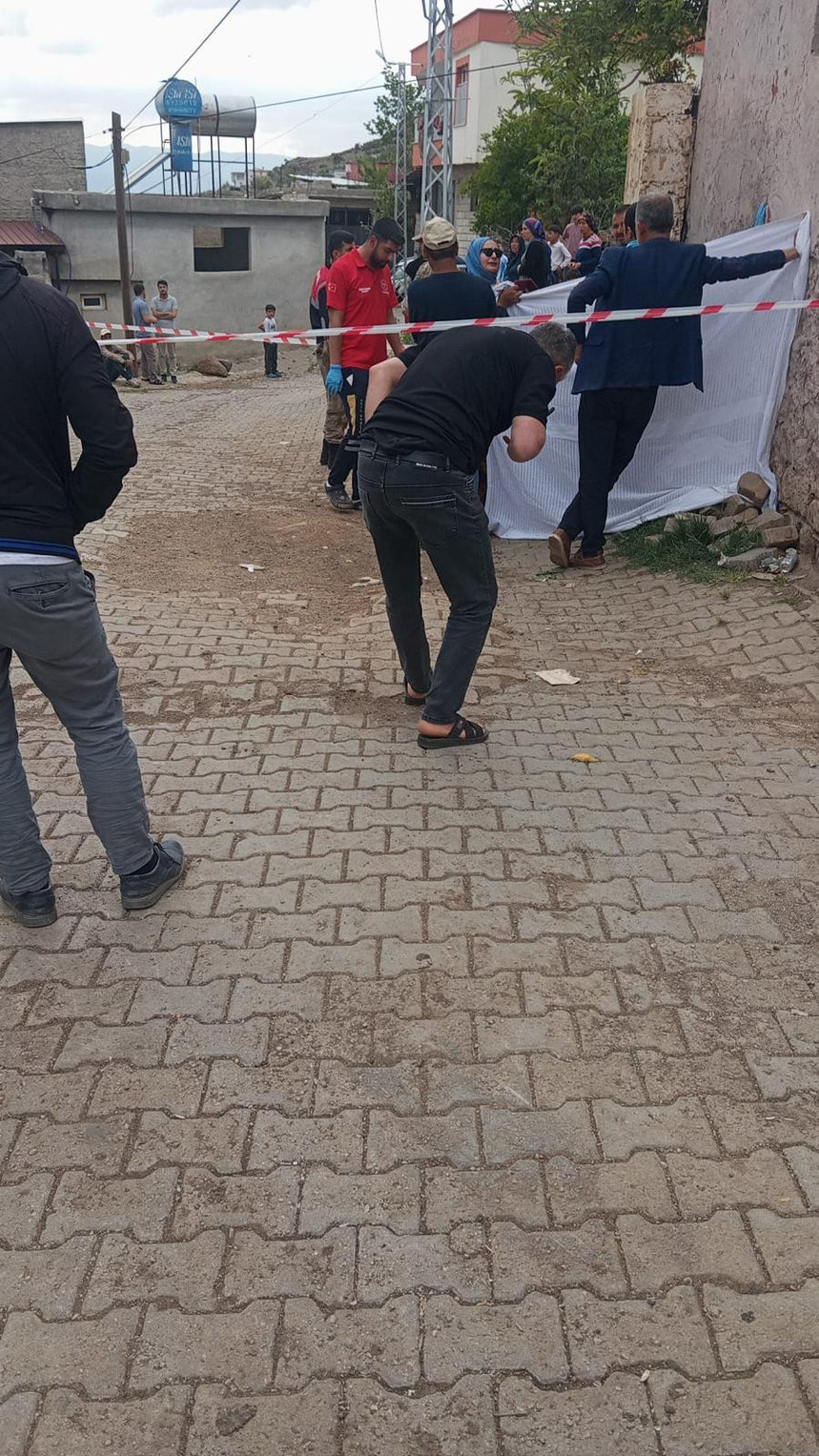 Kilis’te yürek yakan kaza! Geri manevra faciaya yol açtı