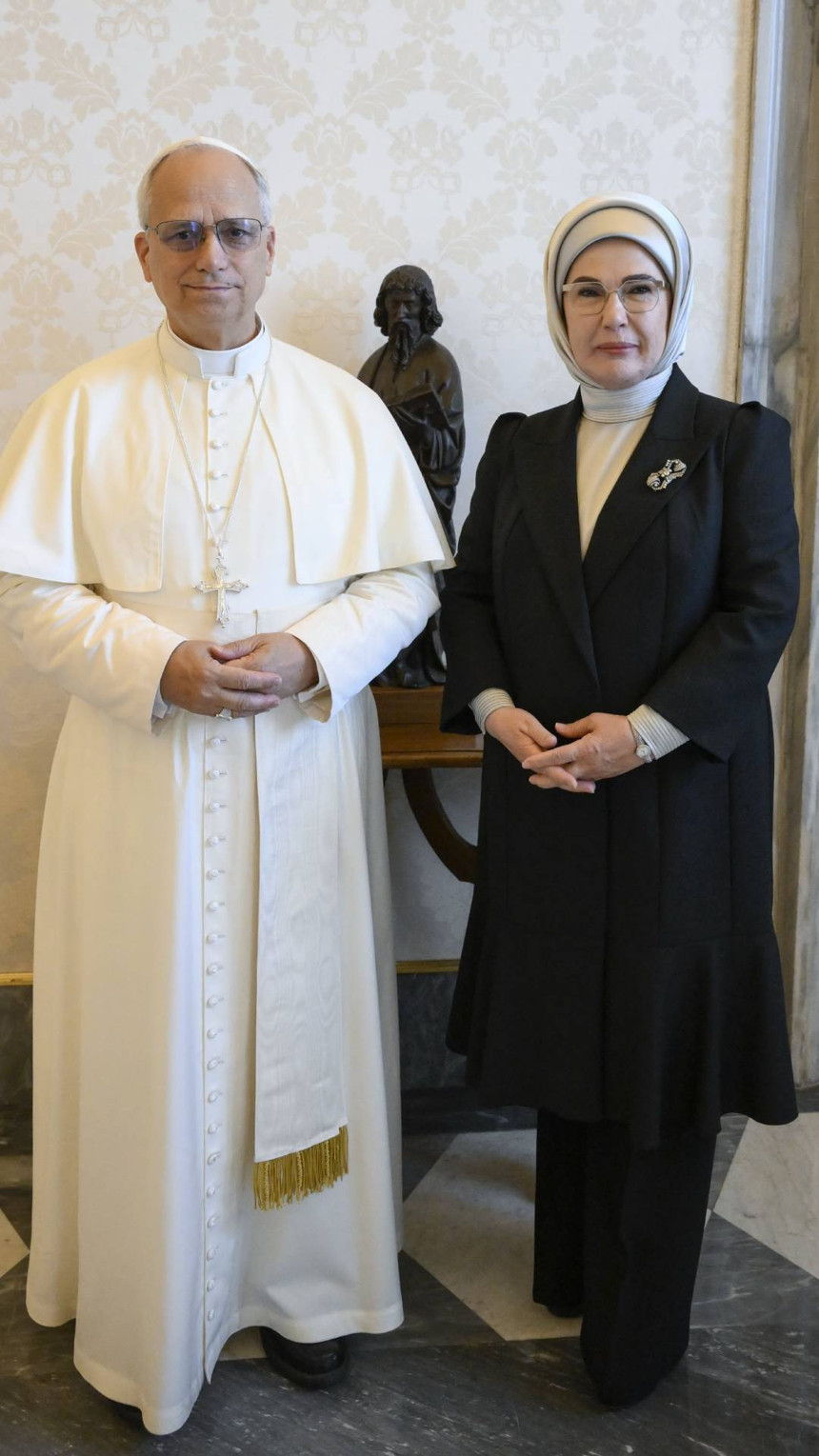 Emine Erdoğan'dan Papa 14. Leo'ya ziyaret... "Gazze konusunda Hristiyan dünyası daha gür sesle destek çıkmalı"