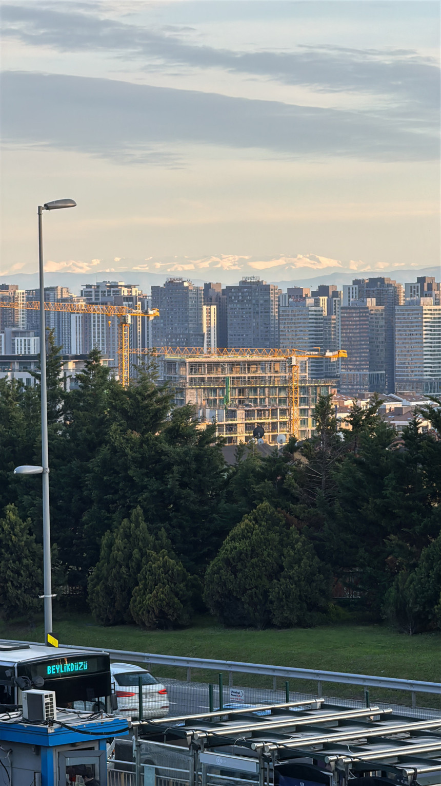 Gökyüzü berraklaştı, İstanbul’dan Uludağ manzarası görünür hale geldi