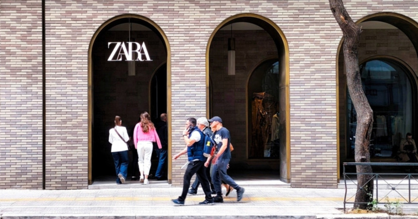 Zara'nın reklamları kaldırıldı! İngiltere'de aşırı zayıf mankenlere ekran yasağı