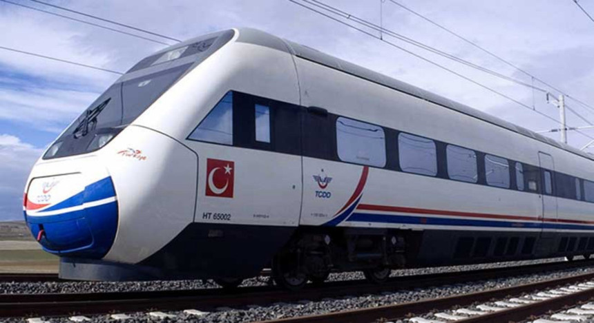 Karadeniz ve Doğu Anadolu ilk kez raylı sistemle buluşuyor