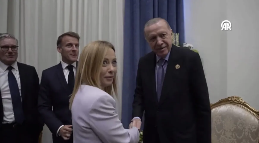 Cumhurbaşkanı Recep Tayyip Erdoğan ile Giorgia Meloni'nin ''sigara'' diyaloğu liderleri güldürdü: “Bıraktırmam lazım" - Resim : 3
