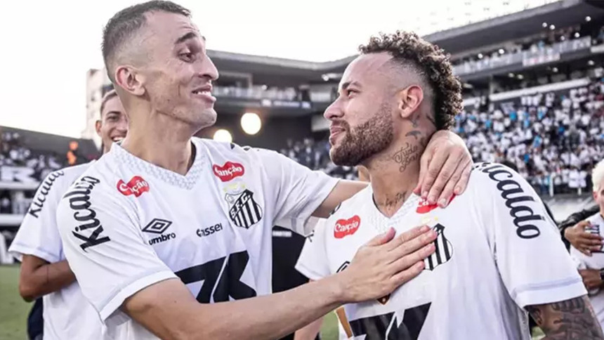 Neymar'ın Santos'taki geleceği belli oldu