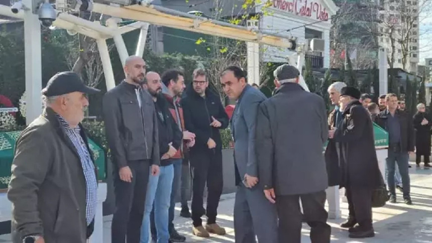 Bir babanın en zor günü! Eşi ve çocuklarını otel yangınında kaybetti!