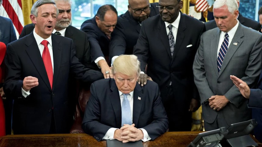 Sonunda bu da oldu: Donald Trump'ı Mesih ilan ettiler!