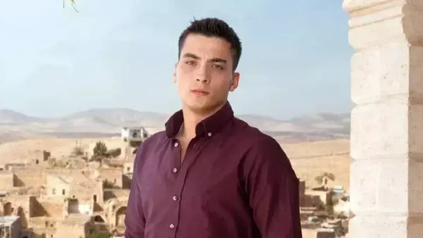 Uzak Şehir'in Kaya'sı Atakan Özkaya'dan iş ve aşk hayatı hakkında samimi itiraf!