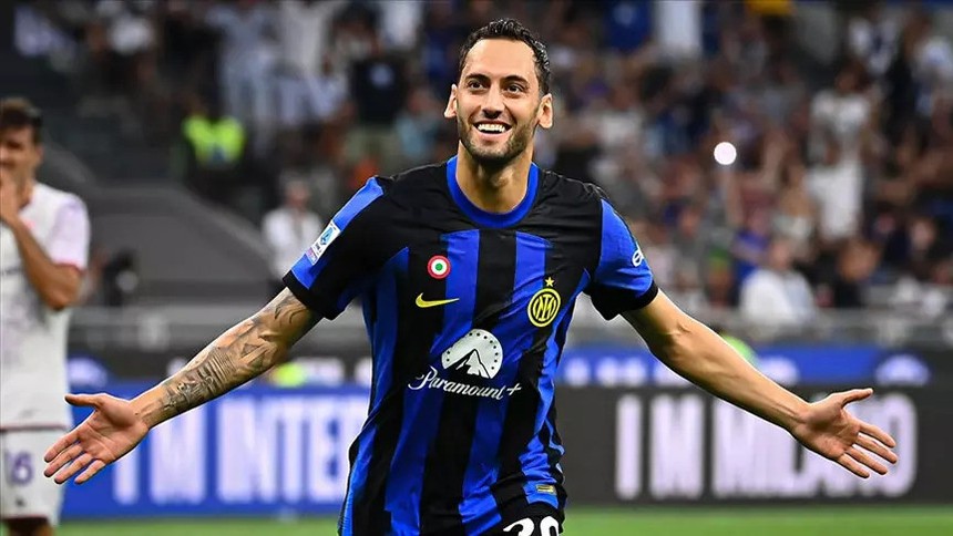 Hakan Çalhanoğlu'ndan Galatasaray'ı üzecek gelişme: Dünya devi tekrar devreye girdi!
