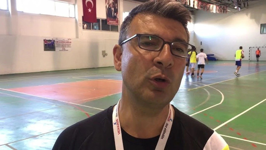 Maçta kalp krizi geçirmişti: Milli Takım'ın eski antrenöründen acı haber!