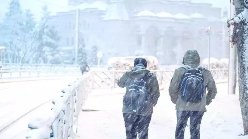 Samsun, Rize, Artvin ve bazı kentlerde kar tatili uzadı...
