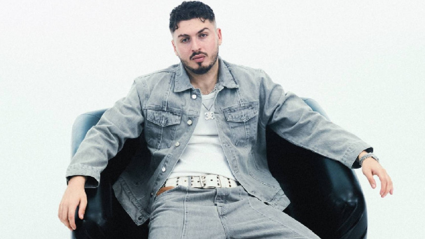 Ferhat Göçer'den esprili Blok3 sitemi! "Gençliğimi geri verseler"