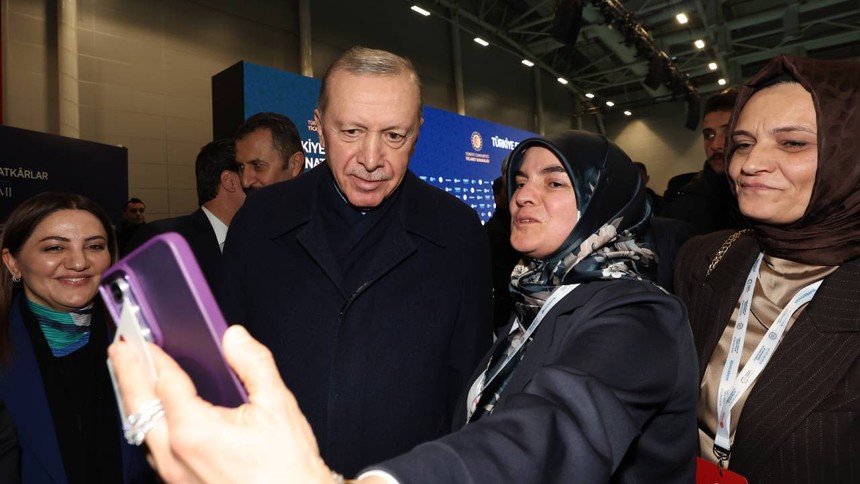 Cumhurbaşkanı Erdoğan esnafa müjdeyi verdi; hazine destekli esnaf kredisi, iş yeri ve ticari araç edinme kredilerinde limit yükseldi - Resim : 2