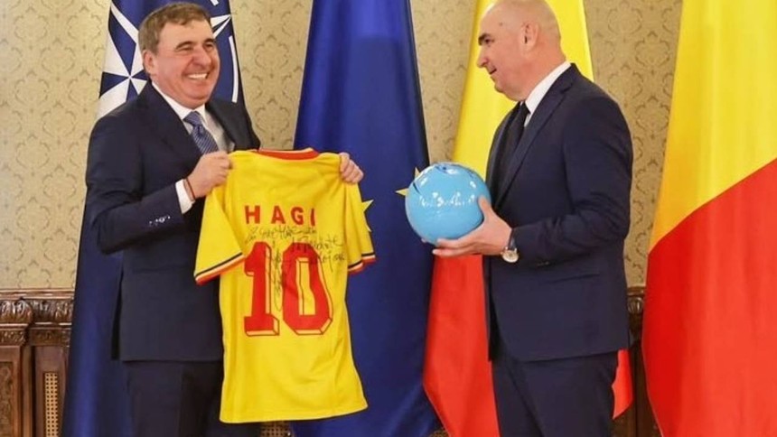 Galatasaray efsanesi Gheorghe Hagi ülkesi Romanya'da şövalye ilan edildi - Resim : 2