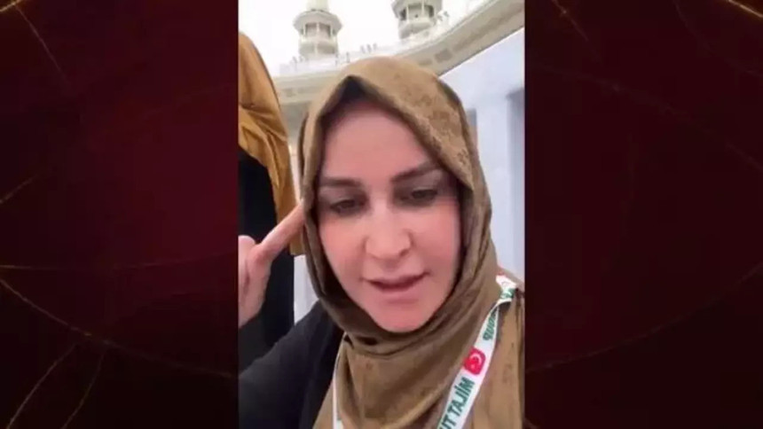 Suudi kafası budur işte: Polisler Filistin bandanası takan Türk umreciyi Kabe'ye almadılar!