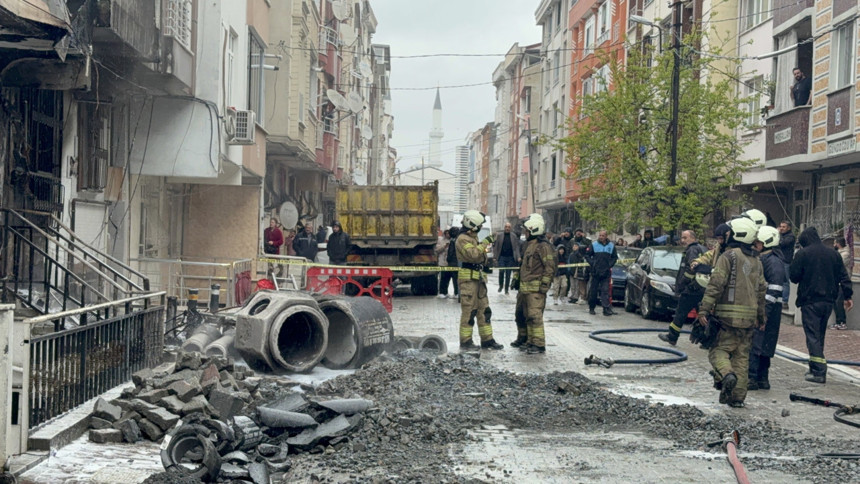 Esenyurt'ta 4 katlı binada doğal gaz patlaması - Resim : 2