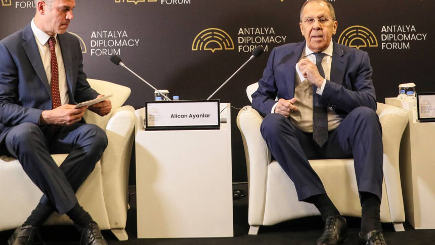 Sergey Lavrov: ABD'den bazı tehditler savuruyorlar, savaş olursa çok büyük bir yıkıma neden olur