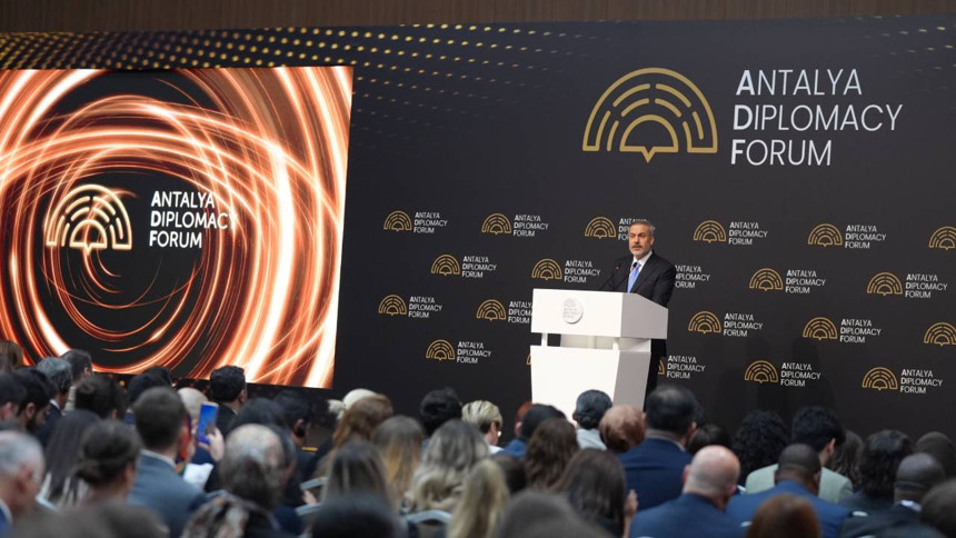 Donald Trump Türkiye'ye ne zaman gelecek? Bakan Fidan: Görüşme ABD'de de olabilir