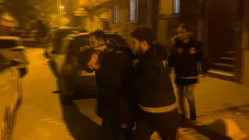 Çocuk tetikçiler yine suç işledi! Kadıköy'de haraç için işyeri kurşunlayıp video çektiler - Resim : 2