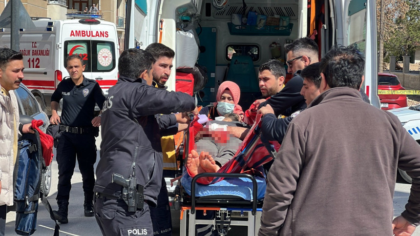 Konya'da kan donduran olay! Karısını çocuğunun gözü önünde bıçakladı