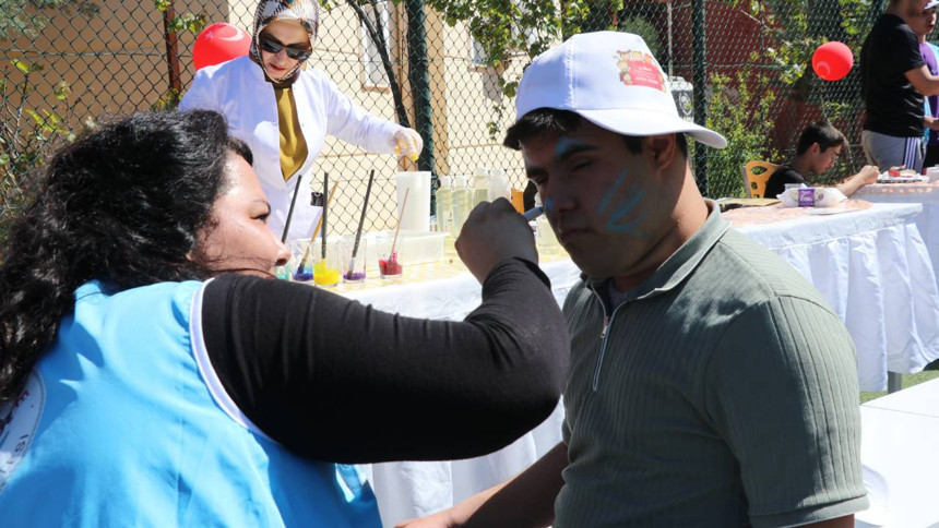 Siirt'te "23 Nisan Engelsiz Çocuk Şenliği" düzenlendi