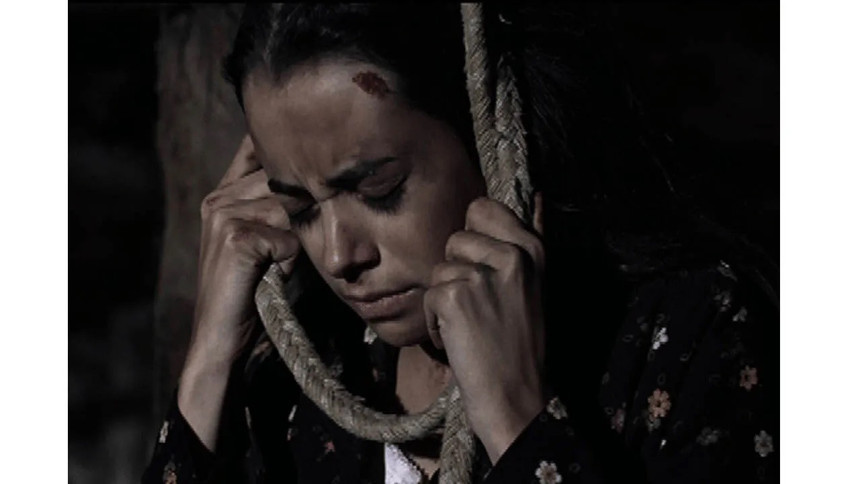 Eşinin vefatı sonrası yeniden ekranlara dönmüştü! Özgü Namal'dan Meryem'e anlamlı veda... - Resim : 2