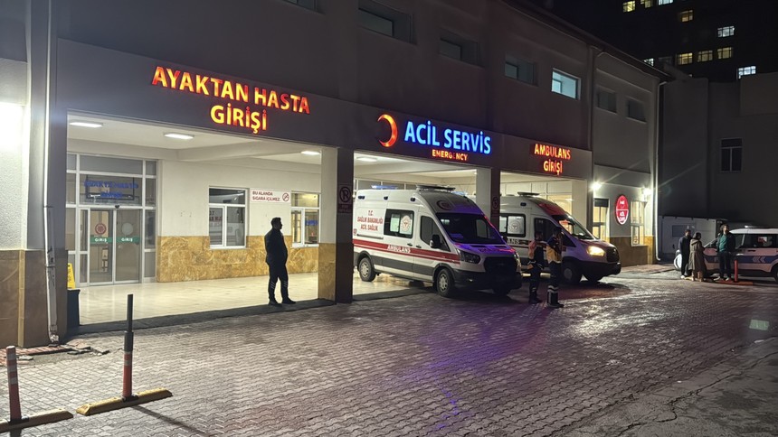 Sivas’ta yurtta kalan 53 öğrenci gıda zehirlenmesi şüphesiyle hastaneye başvurdu