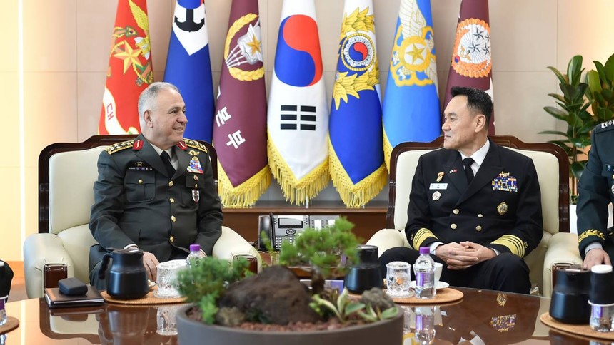 Genelkurmay Başkanı Orgeneral Metin Gürak Güney Kore'de