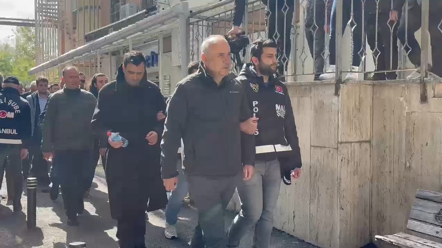 İstanbul BŞB'ye yönelik 2. dalga operasyonunda gözaltına alınan 52 kişi adliyeye sevk edildi