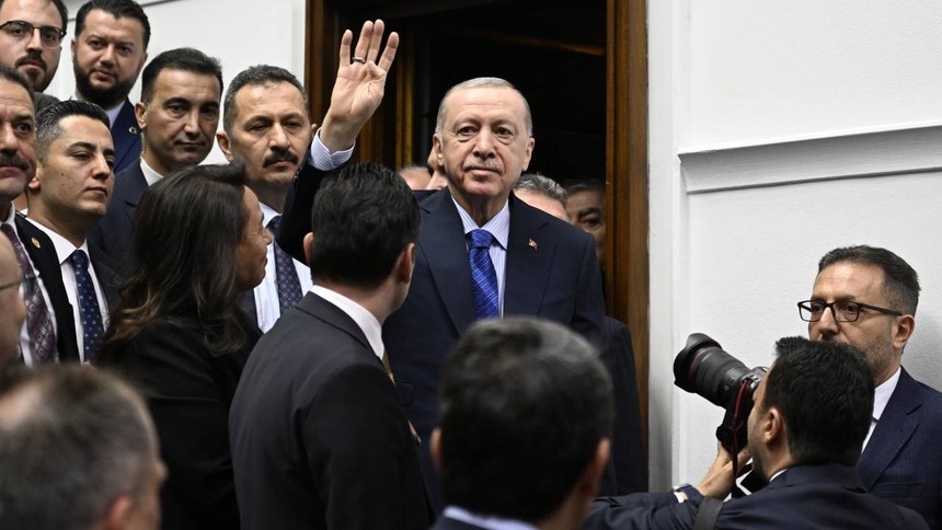 Cumhurbaşkanı Erdoğan İtalya dönüşü gündemi değerlendirdi: CHP, millete bantların arkasında neler sakladıklarını izah etmelidir