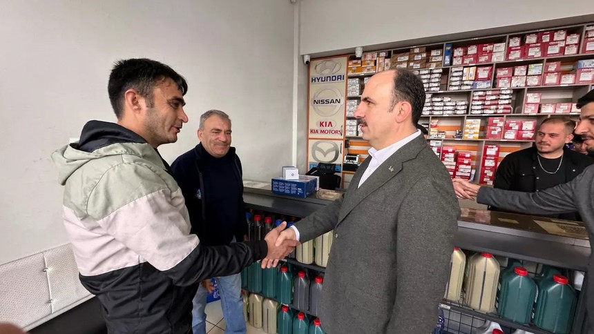 Sanayide gençlerle buluşan Başkan Altay: Üreten insan her zaman kıymetli