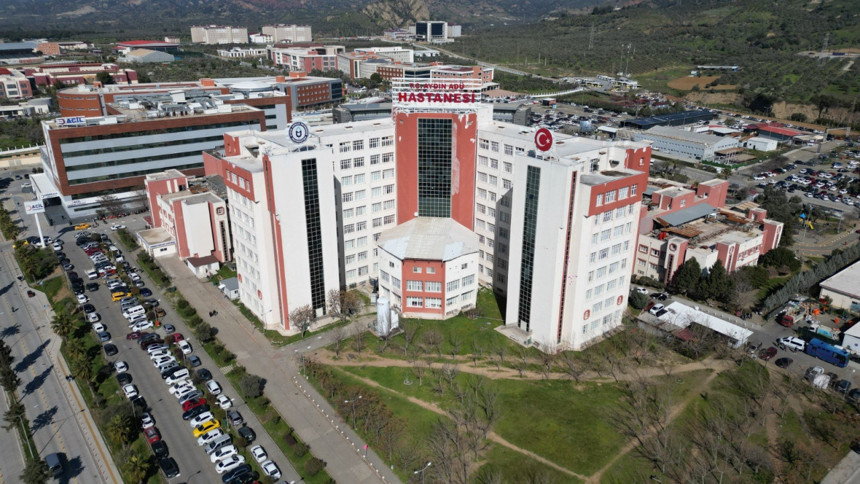 Adnan Menderes Üniversitesi'nde profesör ve sekreterine rüşvet gözaltısı
