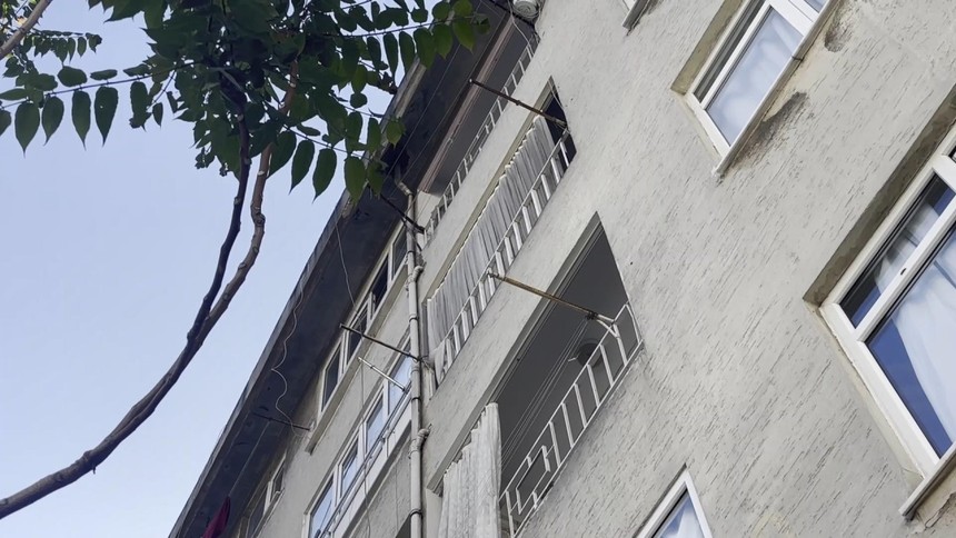Zeytinburnu'nda korkunç olay! Apartmanın 5. katından düşen 2 yaşındaki Elif hayatını kaybetti