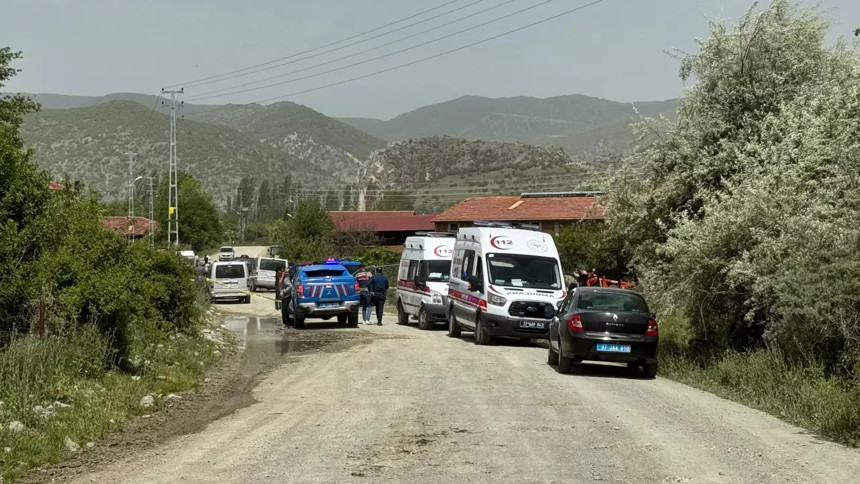 Tarladan dönüşte karı-kocayı köy meydanında canice öldürdü! - Resim : 3