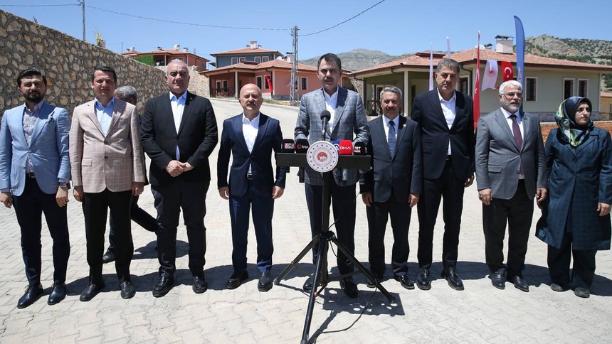 Murat Kurum Adıyaman'da duyurdu: 250 bininci konut Cumhurbaşkanı Erdoğan ile Aliyev katılımıyla teslim edilecek