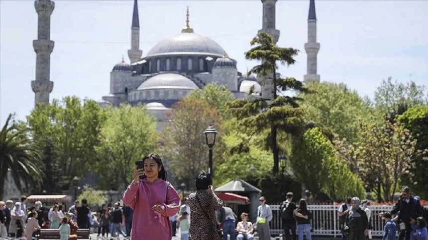 En çok ziyaret edilen 4. ülke oldu! Türkiye'yi 2024 yılında 62 milyon turist ziyaret etti