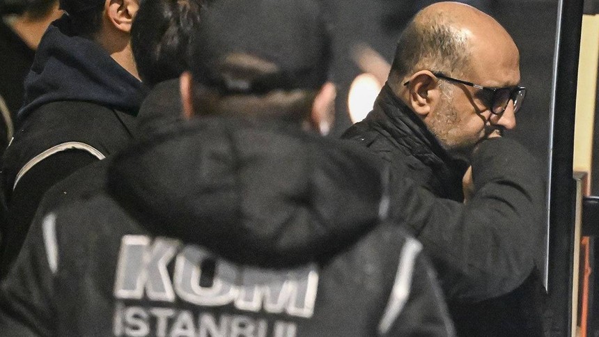 İBB'ye 5. dalga operasyon: CHP'li 5 belediye başkanı dahil 28 şüpheli gözaltında, 47 kişi hakkında karar var - Resim : 2