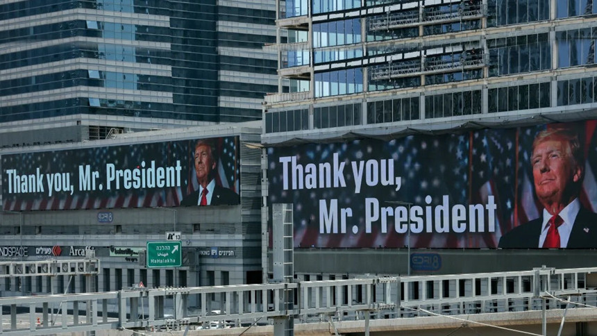 4 günde iki pankart! Tel Aviv kararsız! Trump'a farklı mesajlar verildi... - Resim : 2