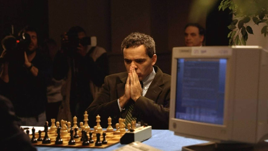 Üşenmedik, ‘Satranç günahtır’ diyen pop hocamıza ders hazırladık... Cübbeli Ahmet de okusun diye