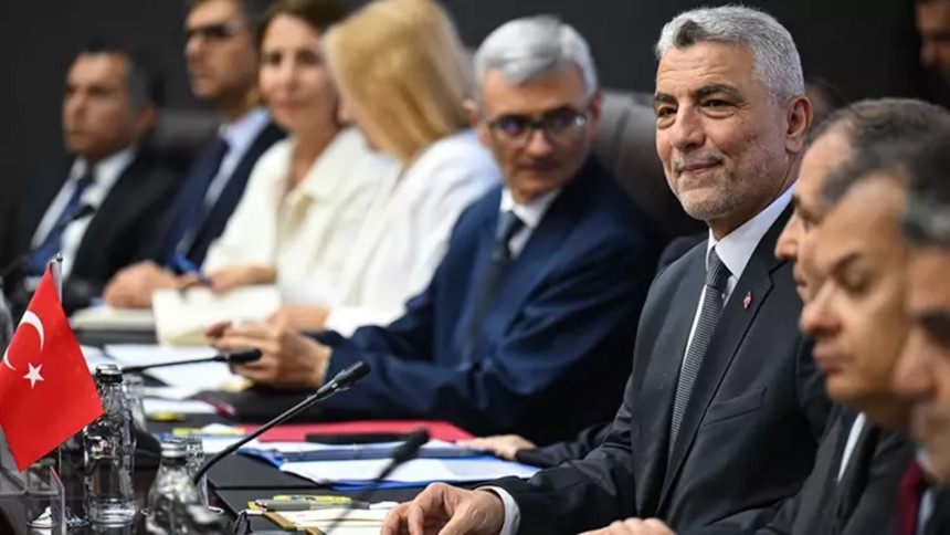 Türkiye'ye vize müjdesi! Bakan Bolat'tan Schengen vizesi için yeni sistem açıklaması