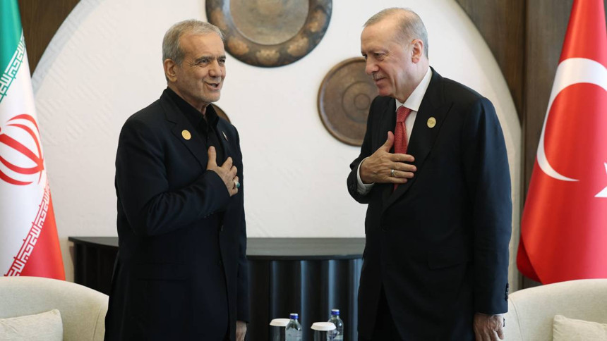 Cumhurbaşkanı Erdoğan, İran Cumhurbaşkanı Pezeşkiyan'la bu kez yüz yüze görüştü