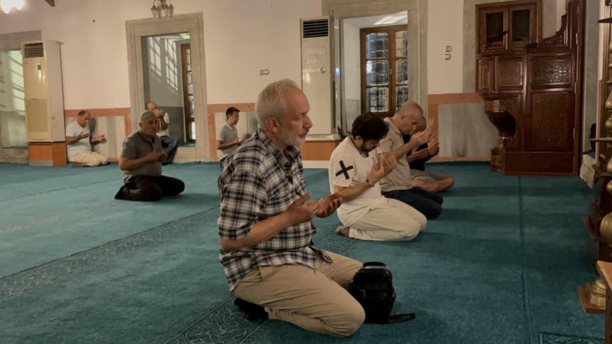Eller semaya kalktı, 81 ilde orman yangınları için dualar okundu