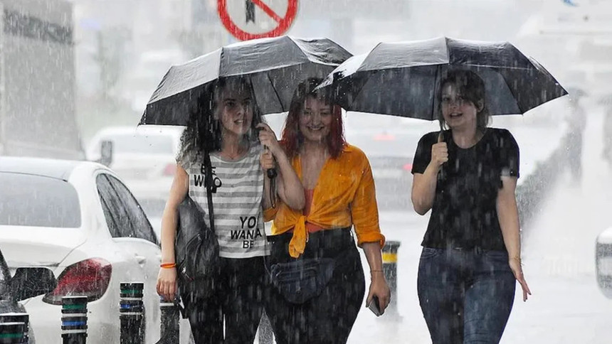 Meteoroloji'den İstanbul ve Ankara dahil 14 il için yağış uyarısı