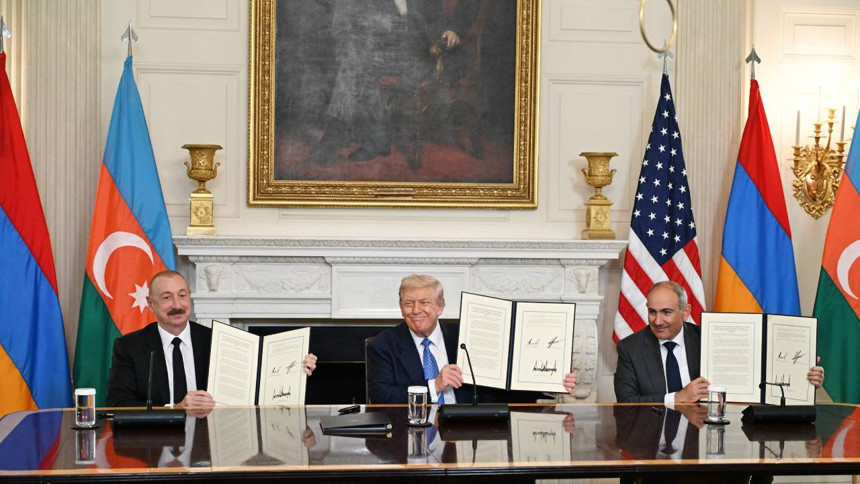 Aliyev ile Paşinyan arasındaki tarihi el sıkışmada Cumhurbaşkanı Erdoğan detayı