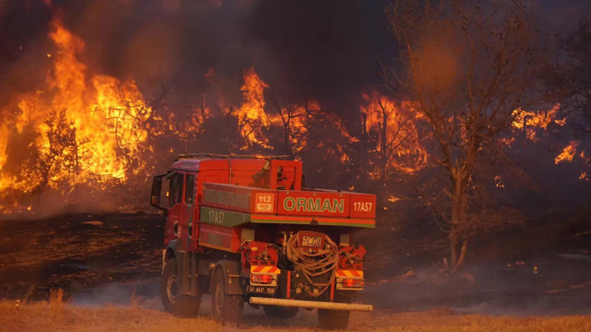 Çanakkale'de orman yangını: Çevre, Şehircilik ve İklim Değişikliği Bakanı Murat Kurum, ağır hasarlı bina sayısını açıkladı... - Resim : 2