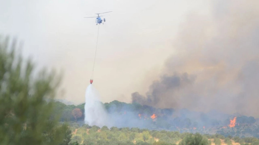 Bakan Yumaklı: Gelibolu’daki yangına 12 uçak ve 1.300 personelle müdahale ediliyor