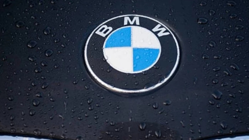 BMW’den büyük geri çağırma! Yüz binlerce araç yangın riskiyle geri çağırılıyor