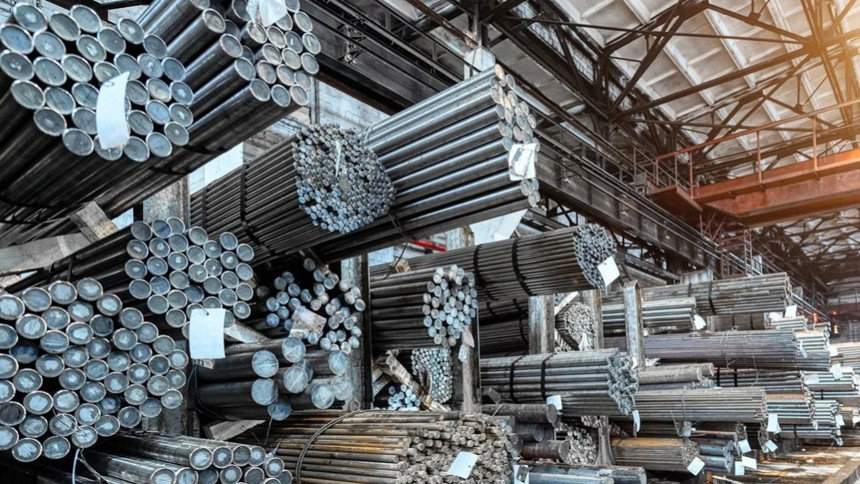 Çin’in stok hamlesi demir fiyatlarını yükseltti! Piyasalarda gerilim artıyor