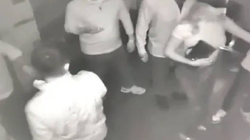 "Yüzüme vurdu, saçımı çekti..." Survivor Aycan Yanaç genç kadını darbetti: O görüntüler ortaya çıktı - Resim : 2