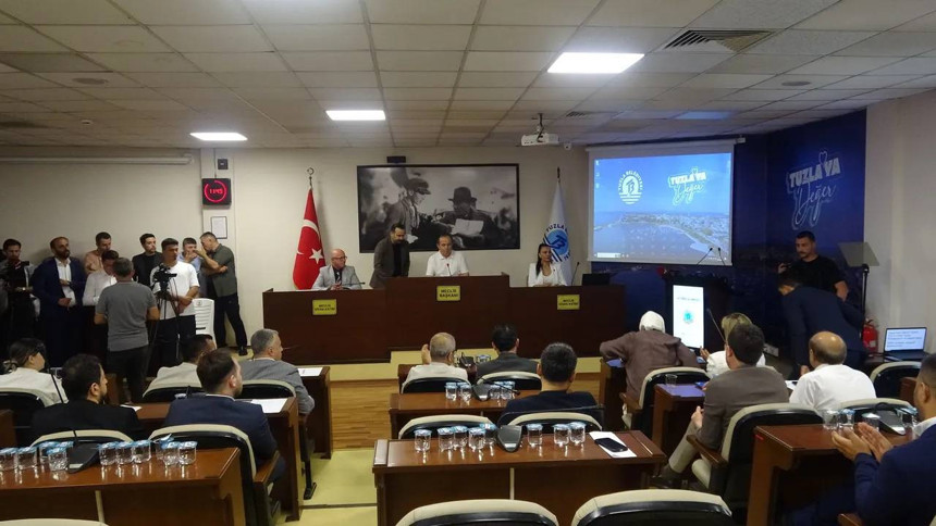 İmamoğlu küplere binecek! İBB'ye açtı ağızını yumdu gözünü: CHP'li belediye başkanı AK Parti'ye geçiyor - Resim : 2